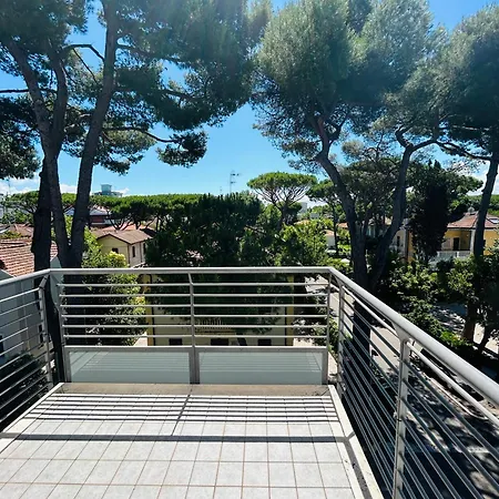 Damiano Chiesa Terrazzato -flexrent Immobiliare Abissinia Apartman *